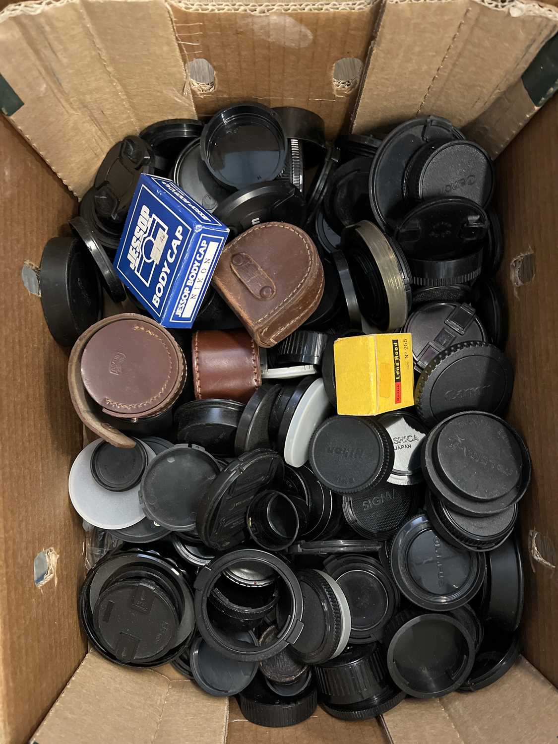 Lot 476 - A Selection of Various Camera Caps