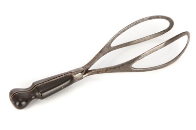 Lot 187 - A Georgian Obstetric Forceps by Eagland