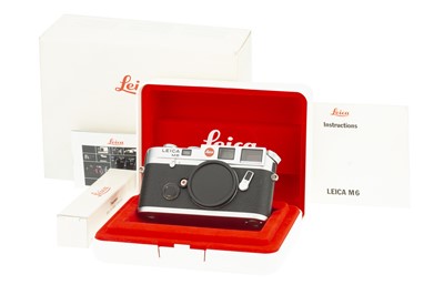 Lot 37 - A Leica M6 Rangefinder Body