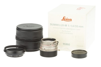 Lot 40 - A Leitz Summilux-M f/1.4 35mm Lens