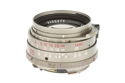 Lot 40 - A Leitz Summilux-M f/1.4 35mm Lens