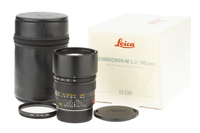 Lot 52 - A Leitz Summicron-M f/2 90mm Lens
