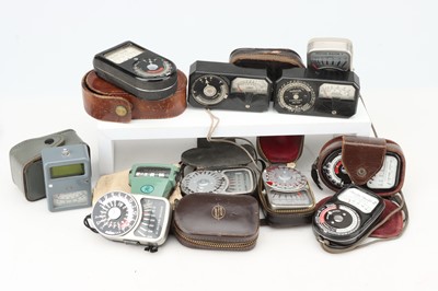 Lot 406 - A Minolta XG-A SLR Camera