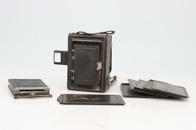 Lot 770 - A Voigtlander Avus Folding Plate Camera