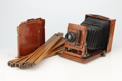 Lot 586 - A Thornton Pickard Imperial Tripple Extension Half Plate Camera