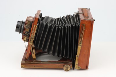 Lot 586 - A Thornton Pickard Imperial Tripple Extension Half Plate Camera