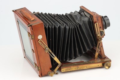 Lot 586 - A Thornton Pickard Imperial Tripple Extension Half Plate Camera