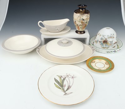 Lot 150 - A Royal Doulton Frosty Pine Dinner Ware