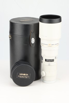 Lot 575 - A Minolta AF APO Tele f/4 300mm Lens