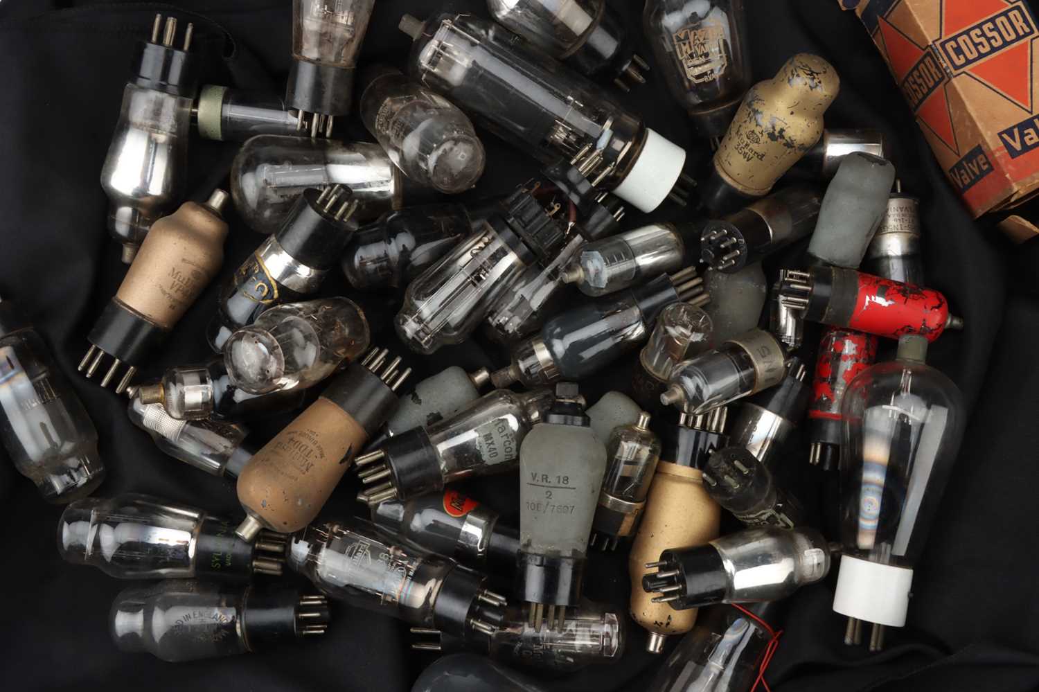 Lot 135 - Large Collection of Radio Valves