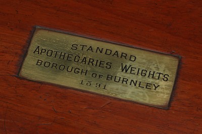 Lot 327 - A Very Fine Set of Standard Apothecaries Weights