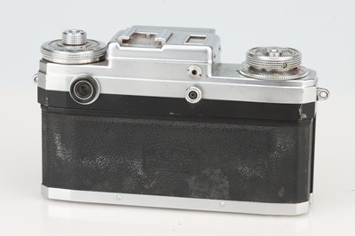 Lot 492 - A Zeiss Ikon Contax III Rangefinder Camera