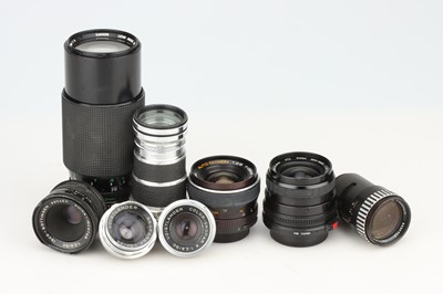 Lot 556 - A Selection of Various Lenses