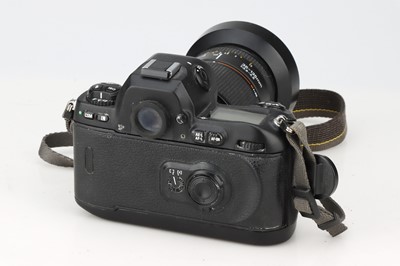 Lot 626 - A Nikon F100 Professional SLR Camera