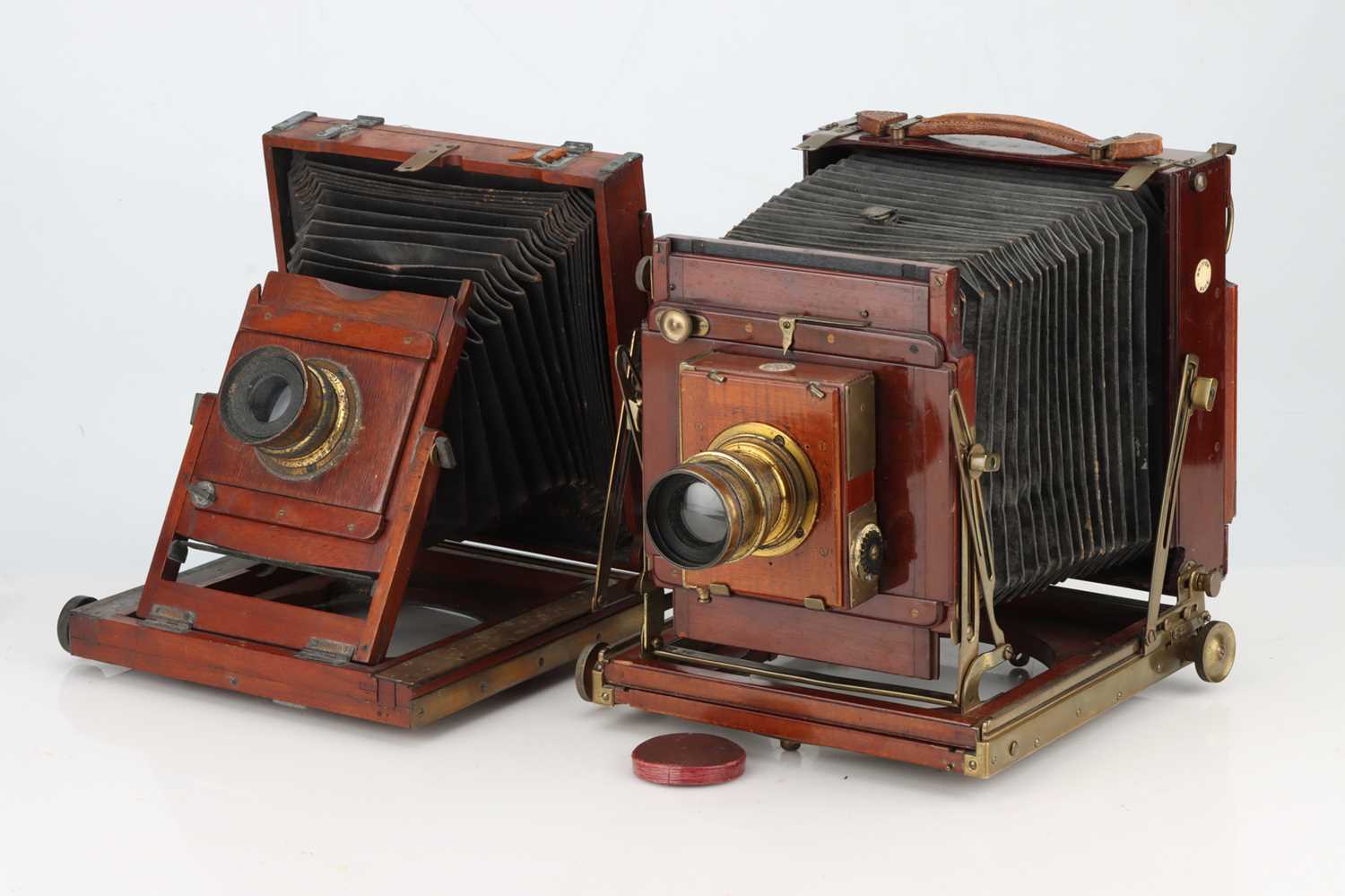 Lot 594 - A Thornton Pickard Ruby Royal Triple Extension Mahogany Half Plate Field Camera