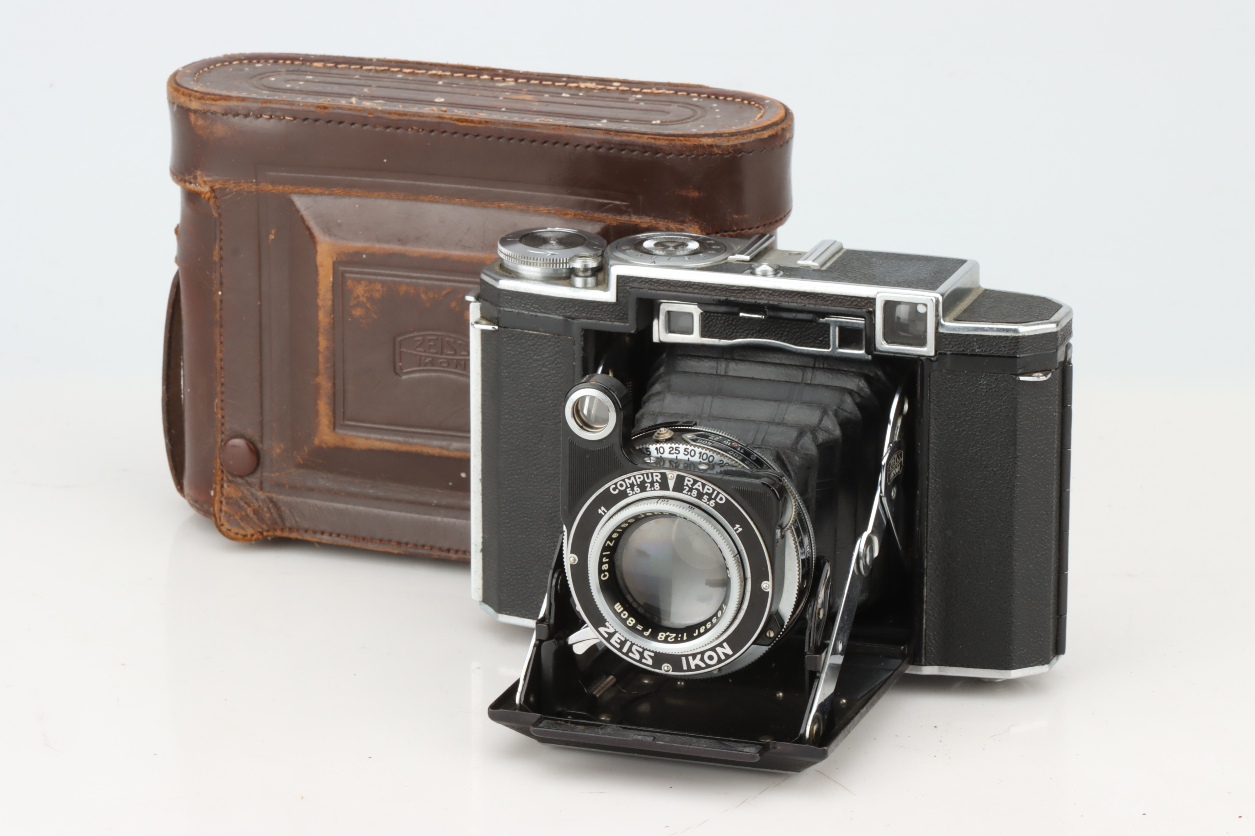 ZEISS IKON SUPER SIX 530/16 蛇腹カメラ 中判カメラ Lot 602 - A Zeiss Ikon Super Six 530/16 Rangefinder