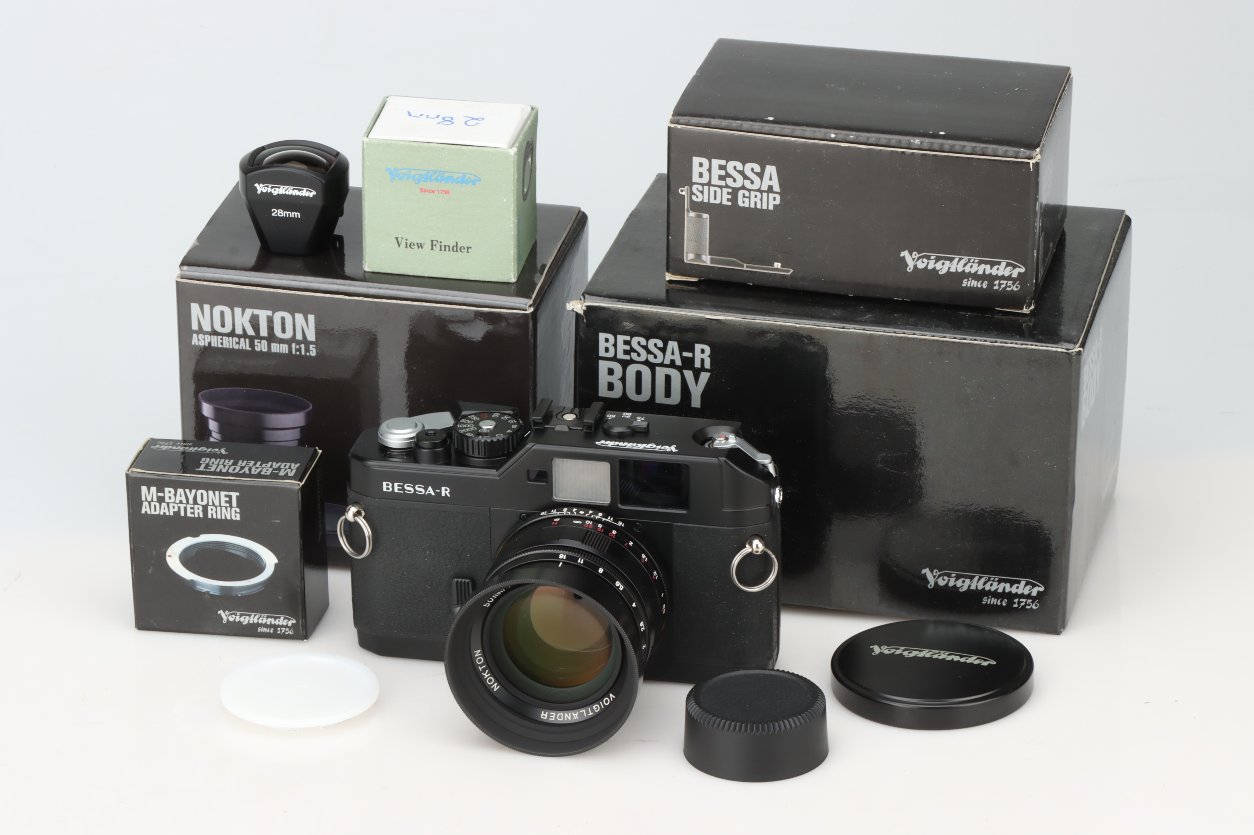 Lot 538 - A Voigtlander Bessa R Rangefinder Camera,