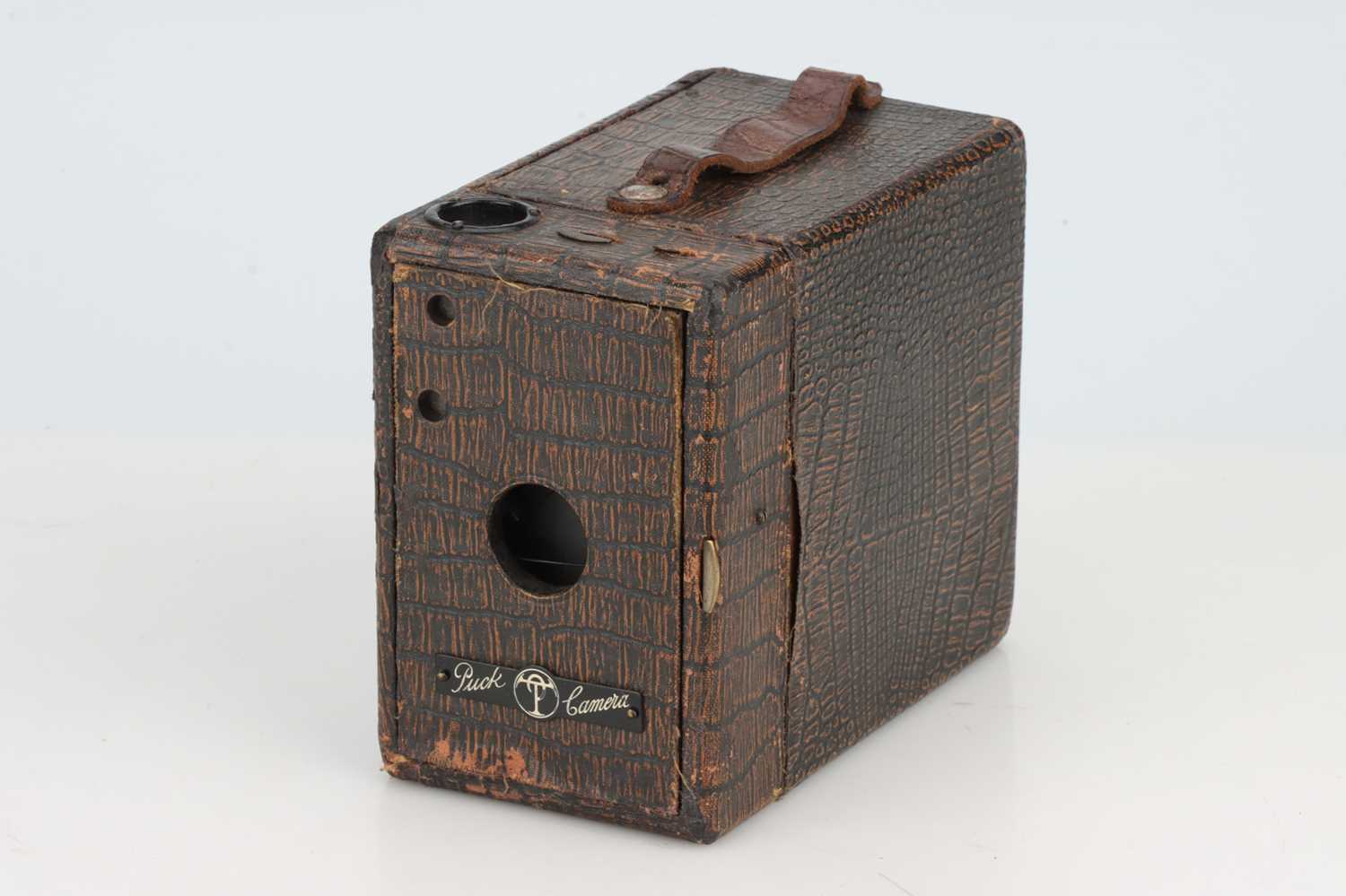 Lot 751 - A Thornton Pickard Puck Box Camera