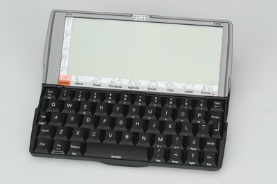 Lot 439 - A Psion Series 5 MX PDS Hand Held Computer