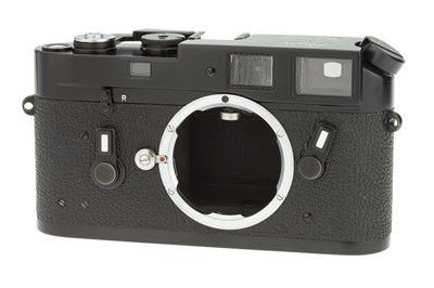 Lot 32 - A Leica M4 Rangefinder Body