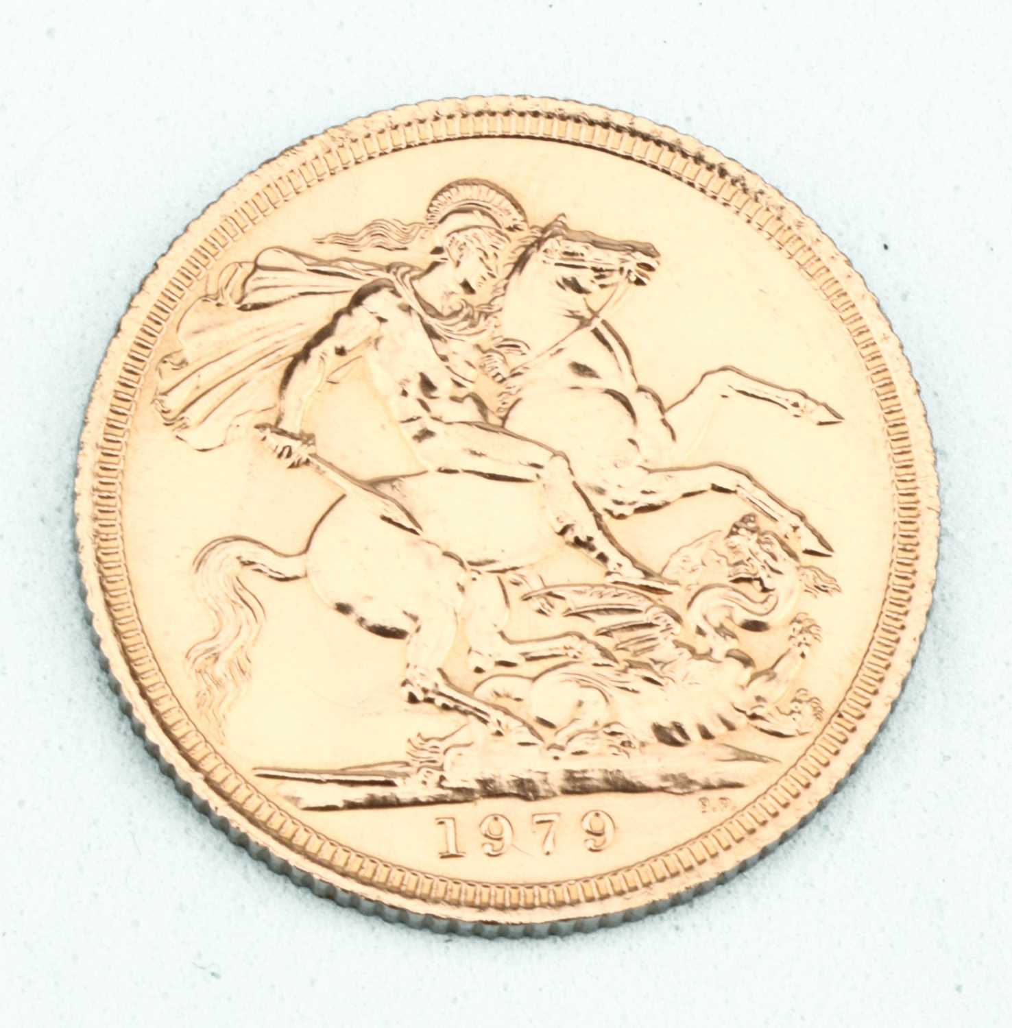 Lot 104 - An Elizabeth II Gold Sovereign Coin