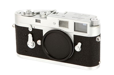 Lot 1030 - A Leica M2 Rangefinder Body