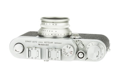 Lot 15 - A Leica Ig Camera