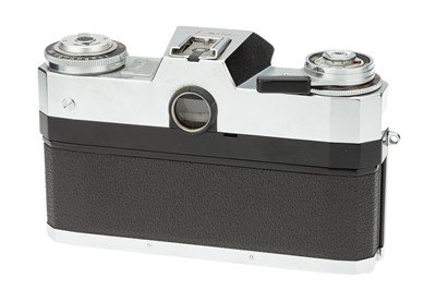 Lot 90 - A Zeiss Ikon Contarex Super SLR Camera