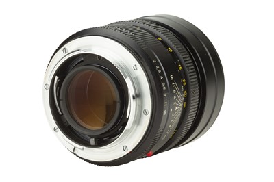Lot 64 - A Leitz Summicron-R f/2 90mm Lens