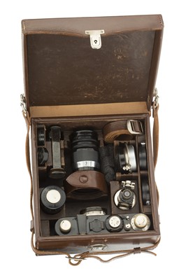 Lot 5 - A Fine Leica Ic Standardised Camera Outfit