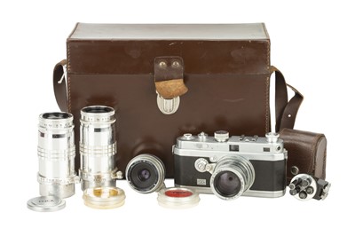 Lot 80 - A FOCA Universal Rangefinder Outfit