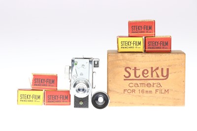 Lot 379 - A Steky Model IIIb Sub-Miniature 16mm Camera