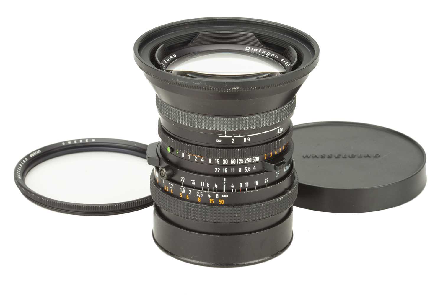 Lot 118 - A Carl Zeiss Distagon CF T* f/4 40mm Lens