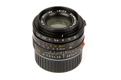 Lot 1045 - A Leitz Summicron-M ASPH. 6-Bit f/2 35mm Lens