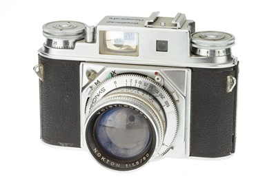 Lot 102 - A Voigtlander Prominent II Rangefinder Camera