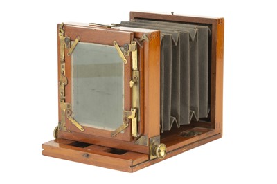 Lot 178 - A J. Lancaster & Sons 'The Amateur Camera' Mahogany & Brass Quarter Plate Tailboard Camera