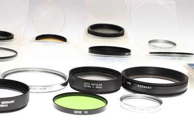 Lot 294 - A Selection of Leica Filters