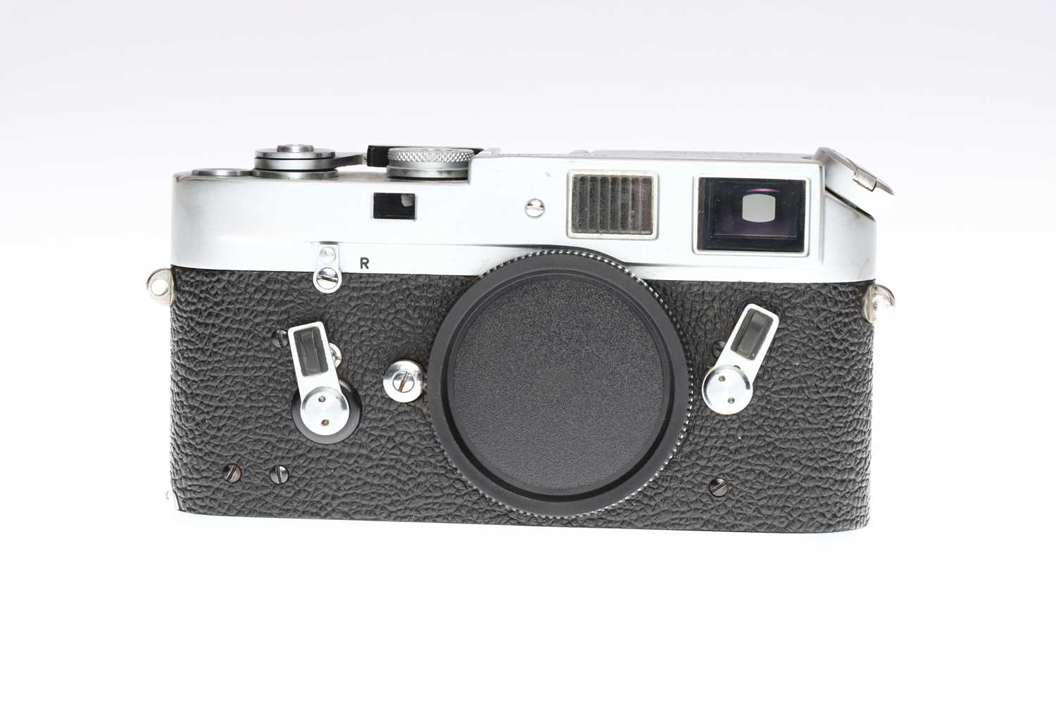 Lot 267 - A Leica M4 Rangefinder Body