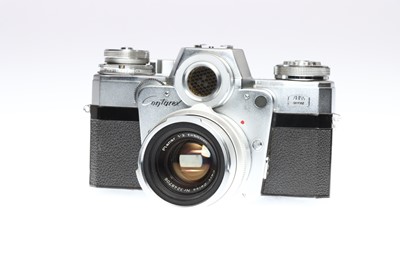 Lot 344 - A Zeiss Ikon Contarex 'Bullseye' SLR Camera