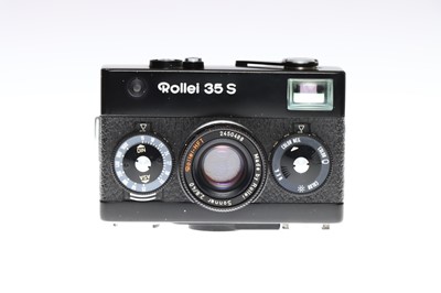 Lot 346 - A Rollei 35 S Compact Camera