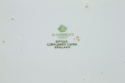 Lot 159 - A Spode Copeland Large Trinket Box