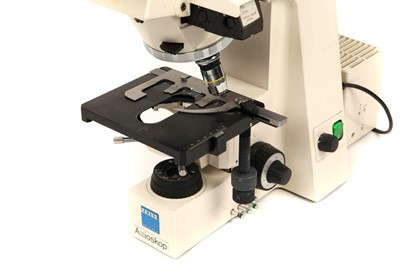 Lot 27 - A Modern Zeiss Axioskop Microscope