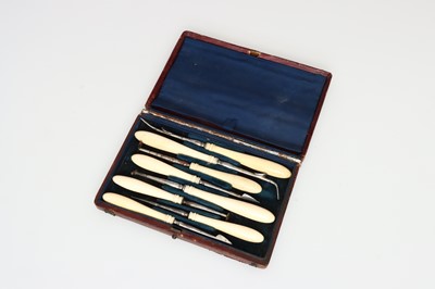Lot 17 - A Set of Dental Scalers and Pluggers