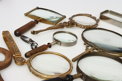 Lot 33 - A Collection of 12 Magnifying Glasses