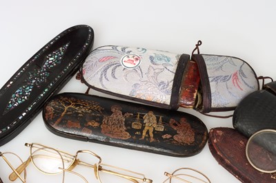 Lot 9 - A Collection of Spectacles and Cases