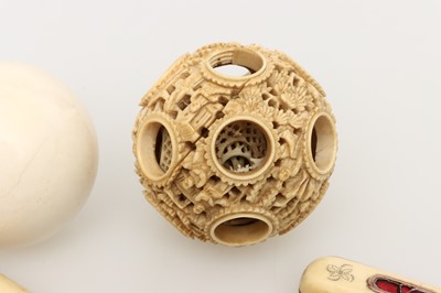 Lot 128 - A Small Collection of Antique Ivory