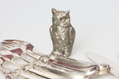 Lot 174 - A Group of Silver Plated Ware