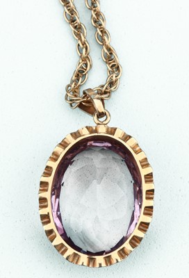 Lot 156 - A 9 ct Gold Mounted Amethyst Pendant