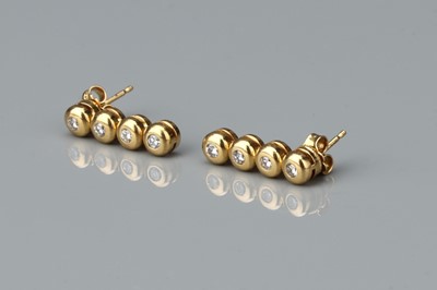 Lot 159 - A Pair of 18 ct Gold Daimond Drop Earrings