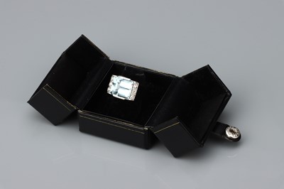 Lot 147 - A Substantial Aquamarine and Diamond Dress Ring